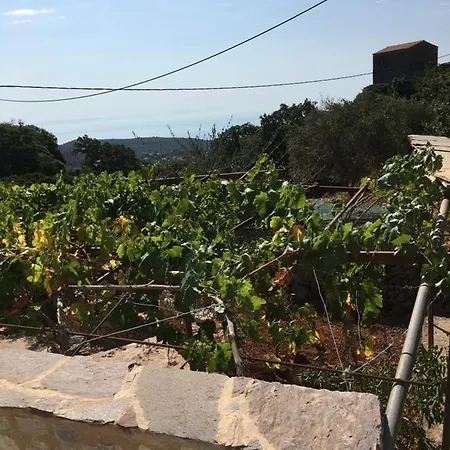 Peace In The Wildest Landscape Of Mani Lodge Láyia