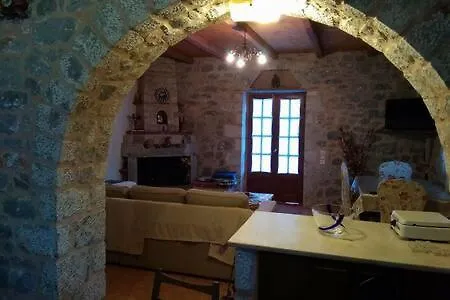 γαλήνη στα πιο άγρια τοπία της μάνης * Λάγια