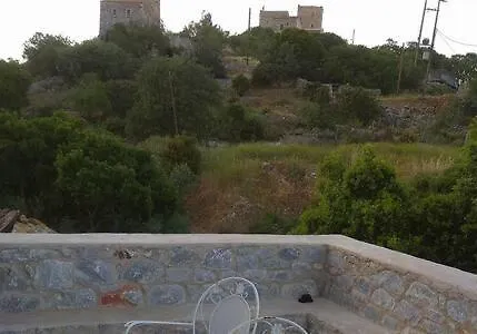 Peace In The Wildest Landscape Of Mani אכסניה Láyia